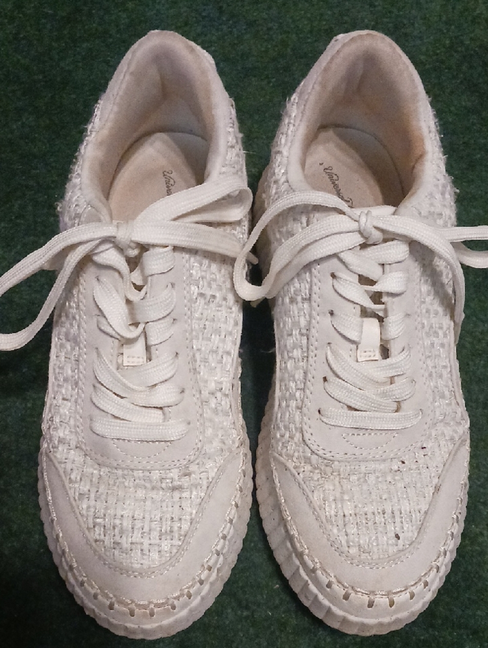 Universal Threads 6.5 Stylish Tennis Shoe
